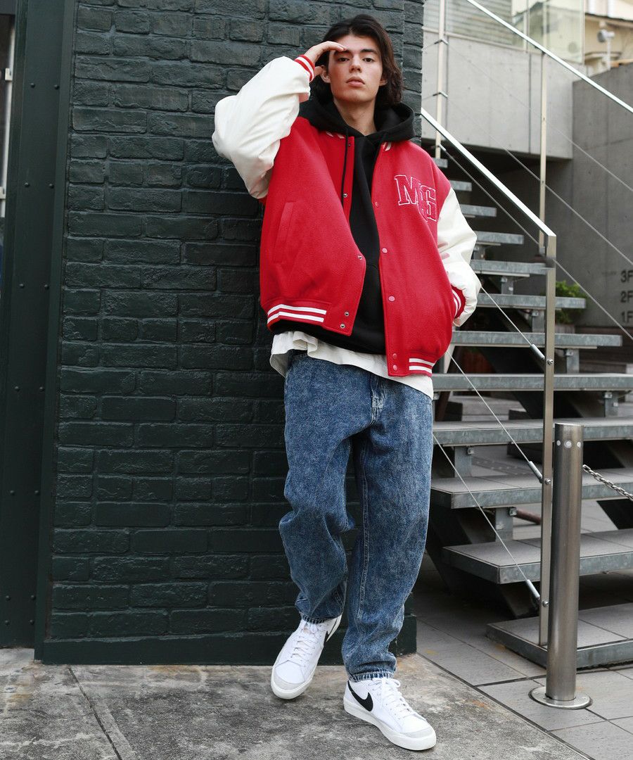   Jeans スタジャン ベージュ/ホワイト スタジャン ピンク 柔らか光沢のカレッジ風ジャケット ピンク