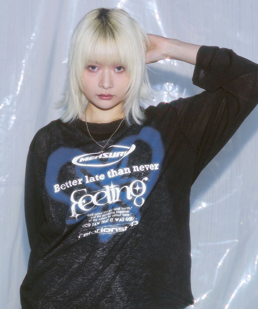 ルーズシルエットマルチプリントグラフィックシアーロングTシャツ